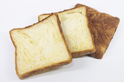 白いパン　炭水化物