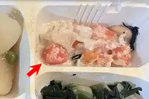 副菜３：にんじんのサラダ