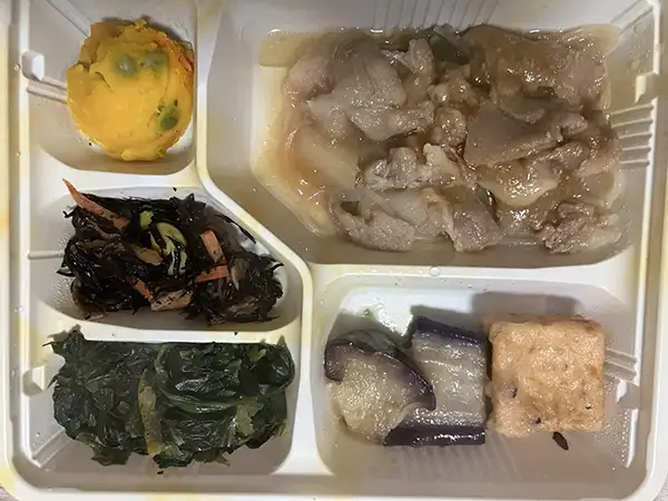 主菜：豚肉の生姜焼き風