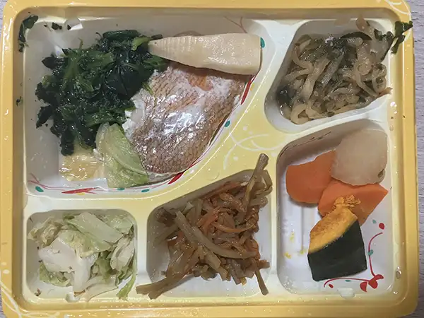 主菜：赤魚の煮付け風