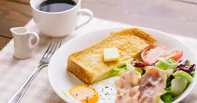 糖質制限と脂質制限はどちらが痩せるのか？ダイエットに成功するなら